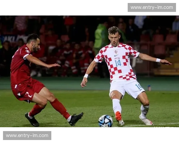 永不熄灭的火焰：08欧洲杯土耳其与克罗地亚的史诗对决